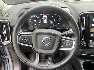 Volvo T2 2WD Momentum Pro NAVI/ LED/ RFK