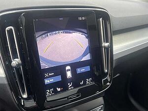 Volvo T2 2WD Momentum Pro NAVI/ LED/ RFK