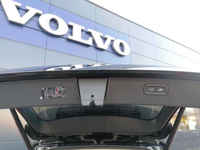 Volvo  T8 AWD Recharge Plus Dark 7-Sitzer