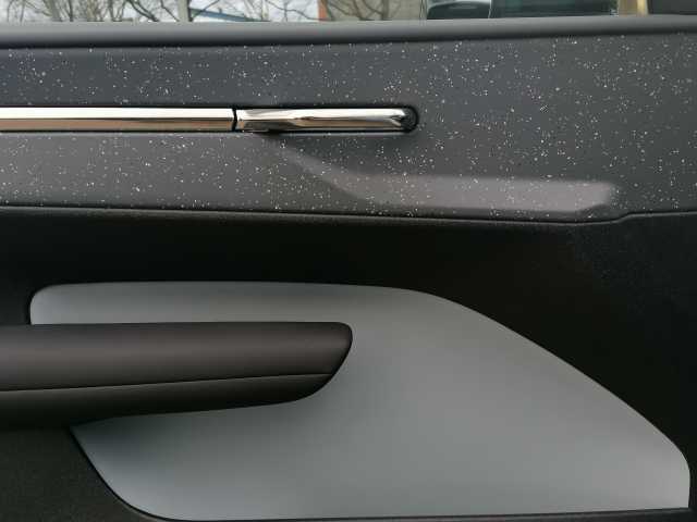 Volvo  Ultra AWD Performance Pure Electric