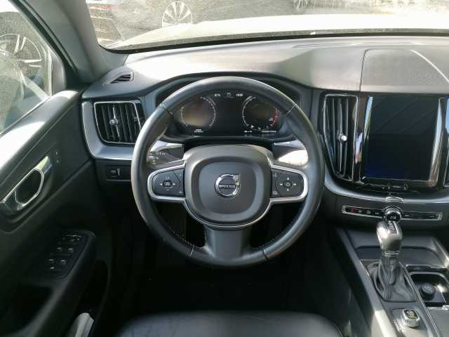 Volvo  T5 AWD Momentum Pano, Navi uvm.
