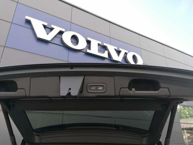 Volvo  B4 D 2WD R-Design Kam, Navi uvm.
