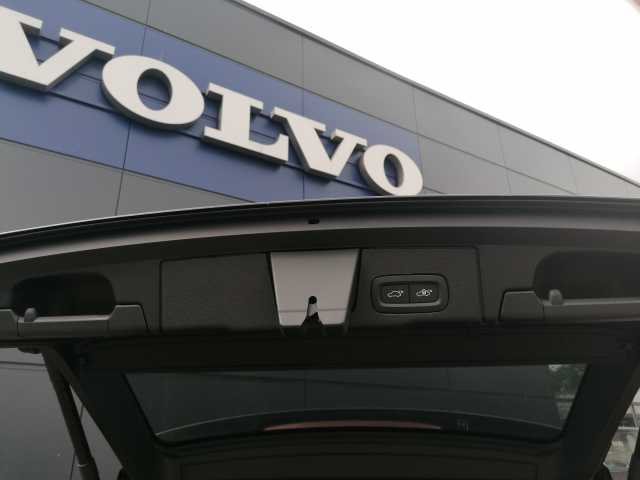 Volvo  T8 AWD Twin Engine Ultimate Black Edition
