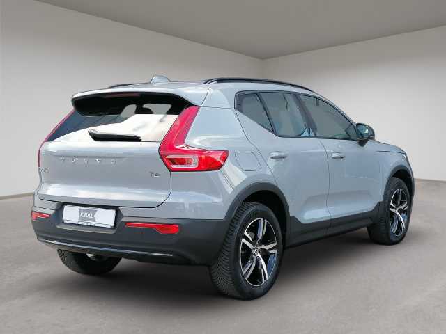 Volvo  T2 2WD Plus Dark, Navi, Kamera uvm.