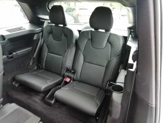 Volvo  T8 AWD Recharge R-Design, AHK uvm.