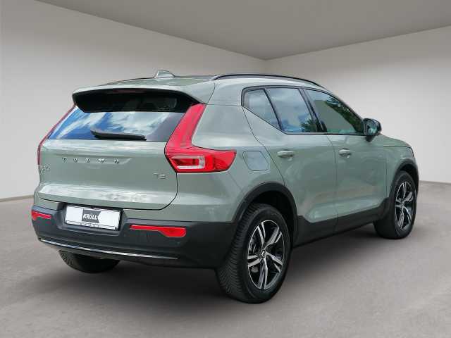 Volvo  T2 2WD Plus Dark, Navi, Kamera uvm.