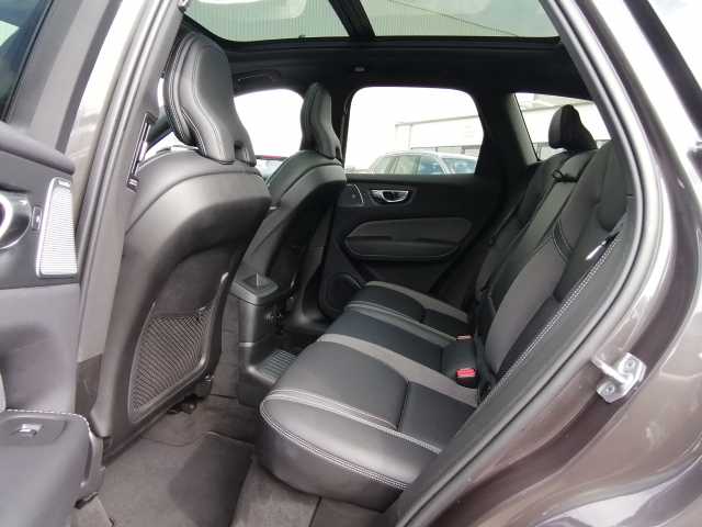 Volvo  T8 AWD Twin Engine R-Design