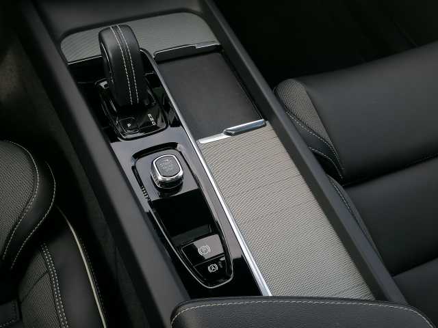 Volvo  T8 AWD Twin Engine R-Design