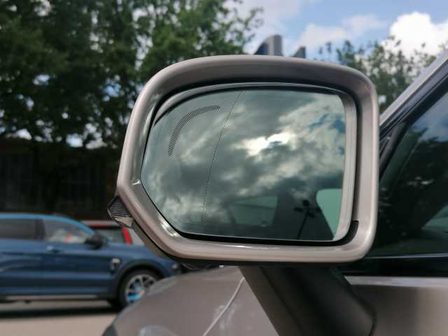 Volvo  B4 D AWD Plus Kam, Navi uvm.