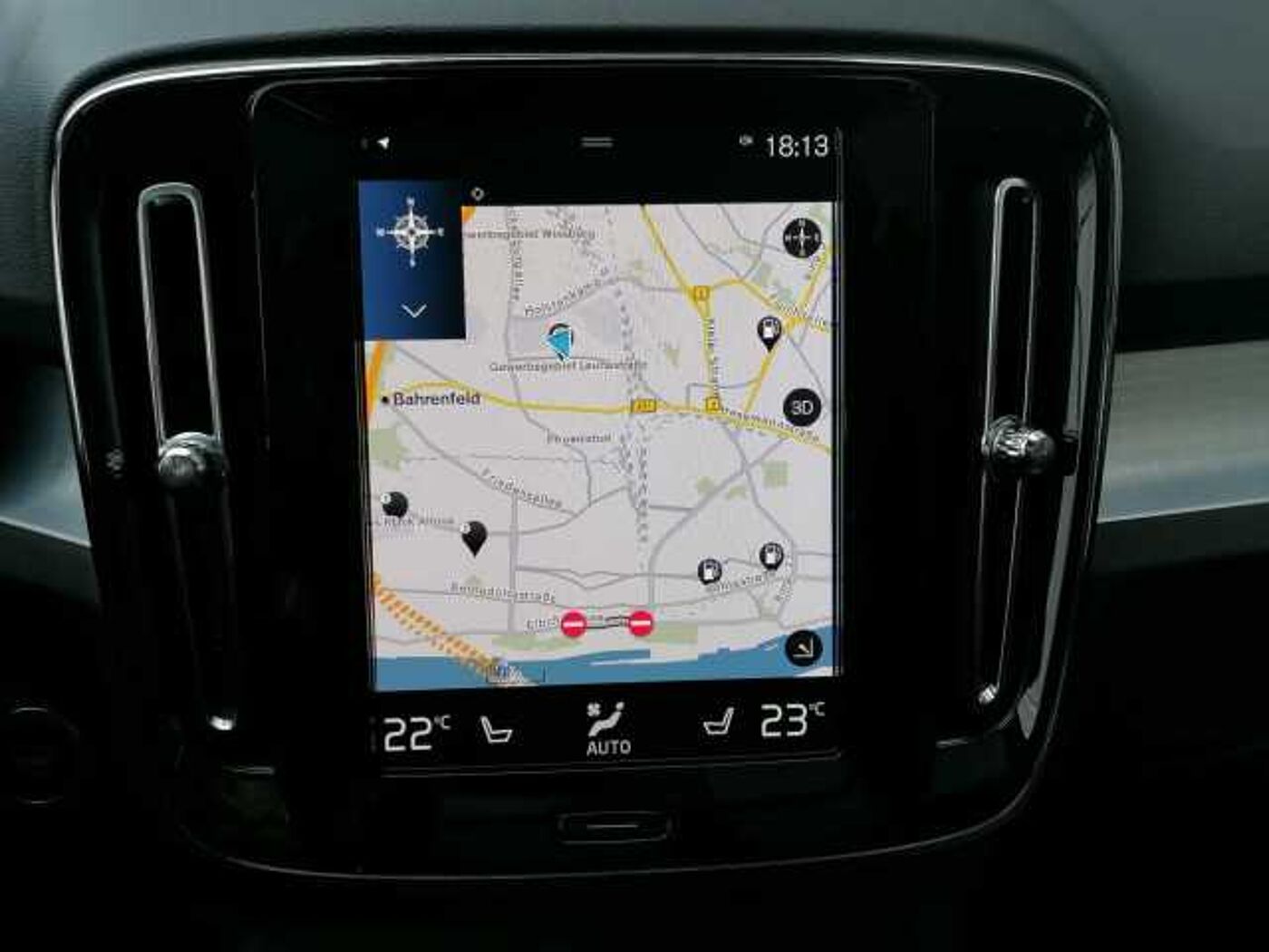 Volvo  T2 2WD Plus Dark, Navi, Kamera uvm.