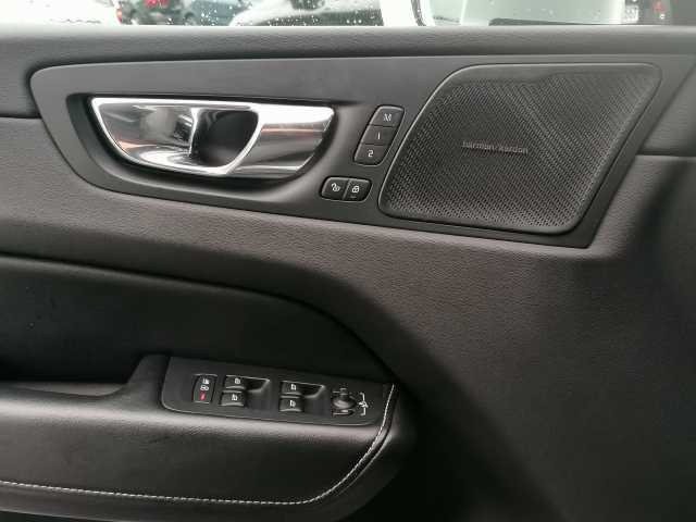 Volvo  D4 2WD R Design, Stdhz, AHK uvm.