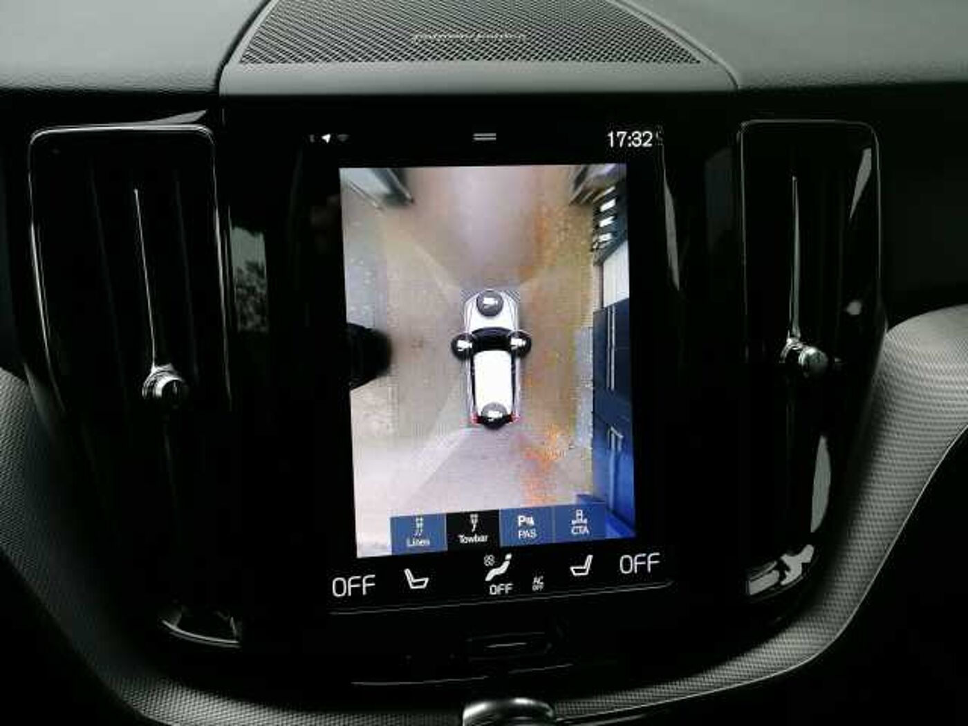 Volvo  D4 2WD R Design, Stdhz, AHK uvm.