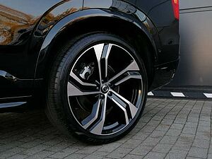 Volvo  T8 AWD Recharge Plus Dark 7-Sitzer