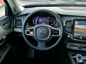 Volvo  T8 AWD Recharge Plus Dark 7-Sitzer
