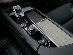 Volvo  T8 AWD Recharge Plus Dark 7-Sitzer