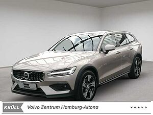 Volvo  B4 D AWD Plus