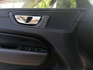 Volvo  T5 AWD Momentum Pano, Navi uvm.