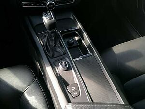 Volvo  T5 AWD Momentum Pano, Navi uvm.