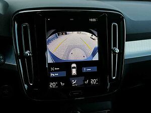 Volvo  T2 2WD Plus Dark, Navi, Kamera uvm.