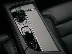 Volvo  T8 AWD Recharge R-Design, AHK uvm.