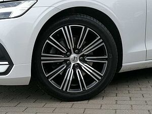 Volvo  B4 D 2WD Plus Bright Blis, Kam uvm.