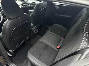 Volvo  Ultimate Recharge P8 Pure Electric AWD