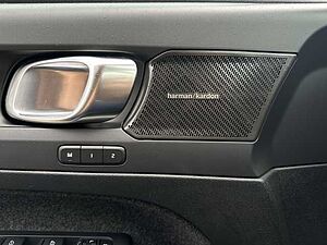 Volvo  Ultimate Recharge P8 Pure Electric AWD