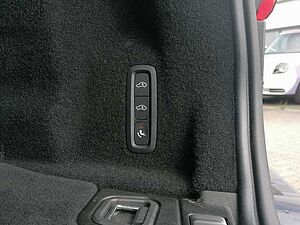 Volvo  T8 AWD Twin Engine R-Design
