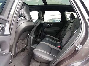 Volvo  T8 AWD Twin Engine R-Design