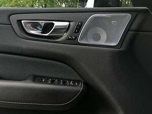 Volvo  T8 AWD Twin Engine R-Design