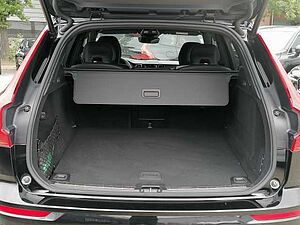 Volvo  B4 D 2WD Plus Dark