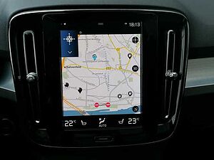 Volvo  T2 2WD Plus Dark, Navi, Kamera uvm.