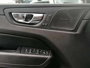 Volvo  D4 2WD R Design, Stdhz, AHK uvm.