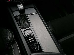 Volvo  D4 2WD R Design, Stdhz, AHK uvm.
