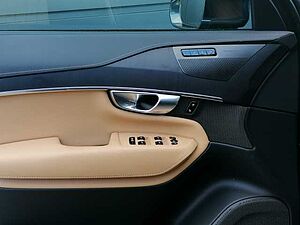 Volvo  T8 AWD Twin Engine Plus Bright