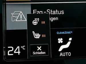 Volvo  T2 2WD Plus Dark, Navi, Kamera uvm.