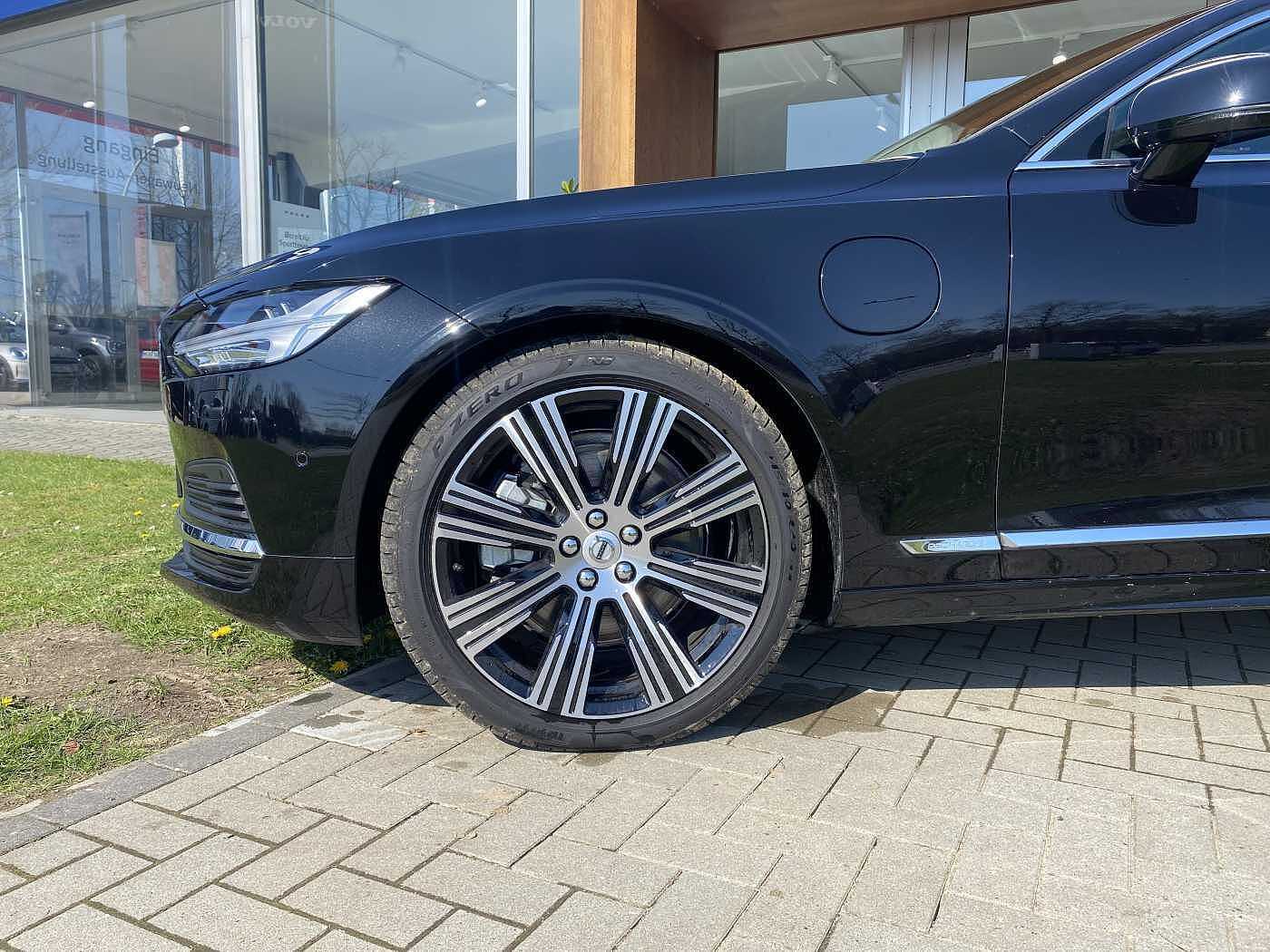 Volvo  V 90 T6 Plus Bright AWD Recharge Plug-In Hybrid 20' ALU,  Luftfahrwerk uvm.