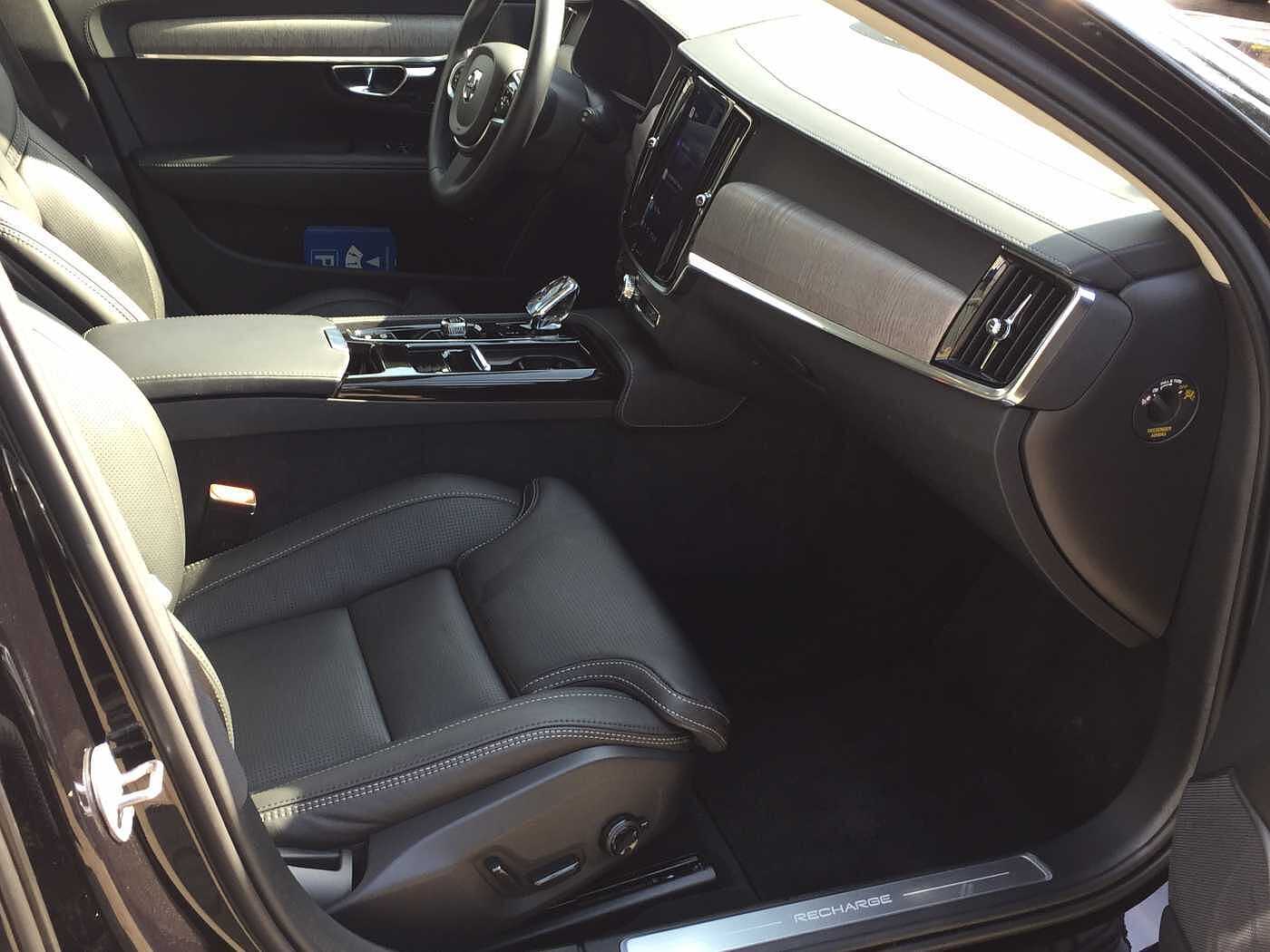Volvo  V 90 T6 Plus Bright AWD Recharge Plug-In Hybrid 20' ALU,  Luftfahrwerk uvm.