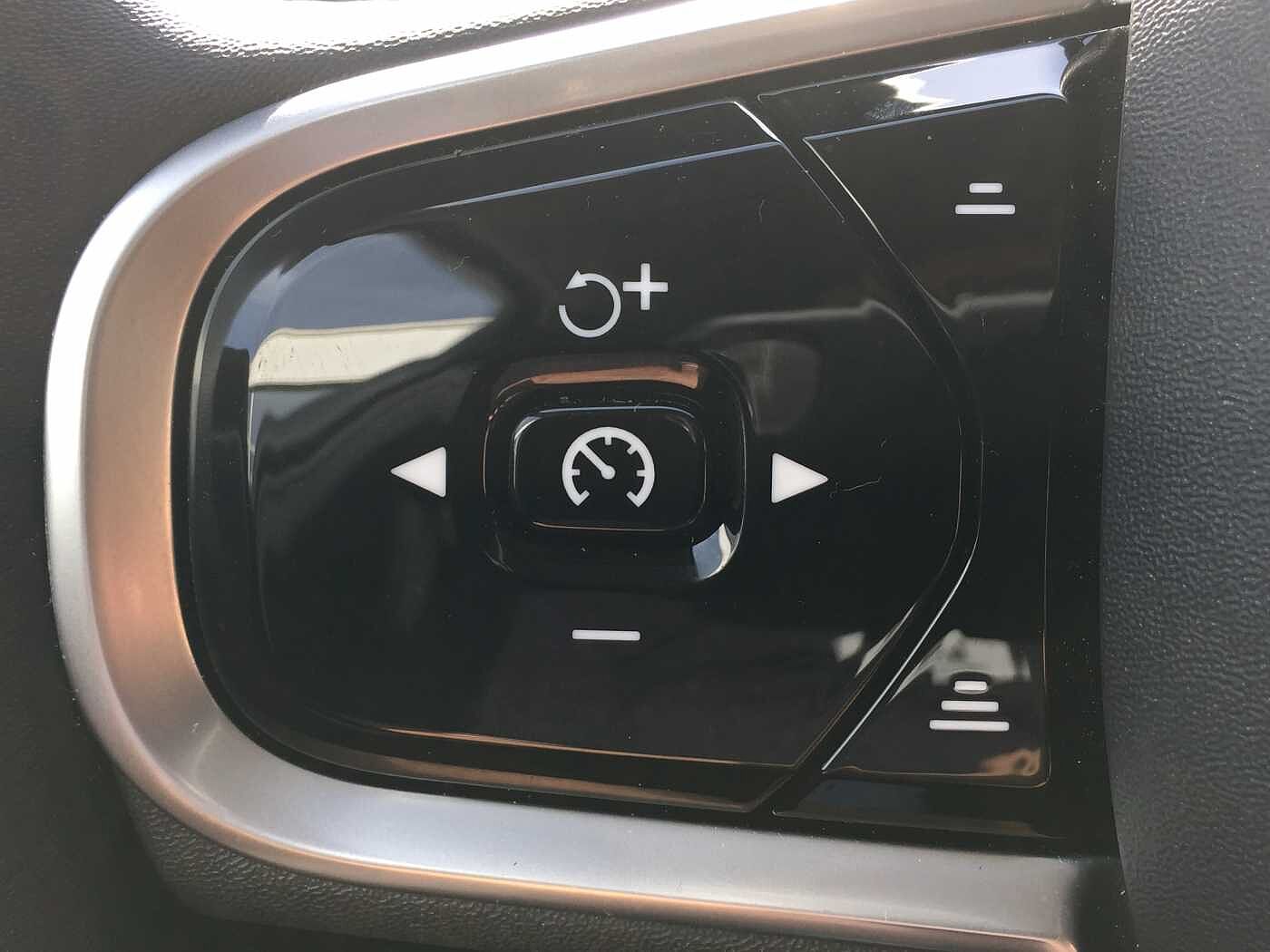 Volvo  V 90 T6 Plus Bright AWD Recharge Plug-In Hybrid 20' ALU,  Luftfahrwerk uvm.