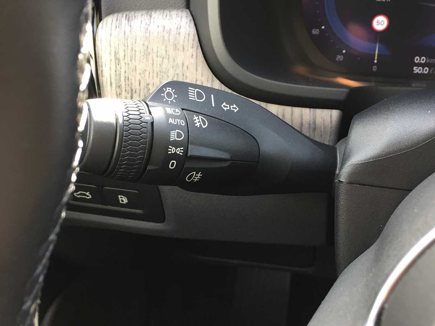 Volvo  V 90 T6 Plus Bright AWD Recharge Plug-In Hybrid 20' ALU,  Luftfahrwerk uvm.