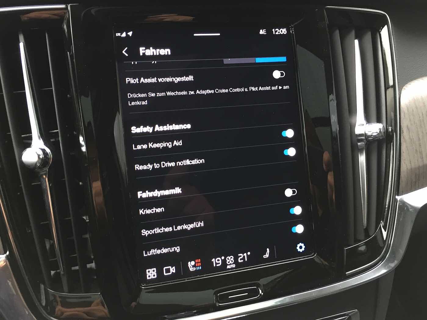 Volvo  V 90 T6 Plus Bright AWD Recharge Plug-In Hybrid 20' ALU,  Luftfahrwerk uvm.
