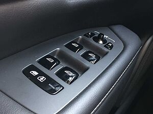 Volvo  V 90 T6 Plus Bright AWD Recharge Plug-In Hybrid 20' ALU,  Luftfahrwerk uvm.