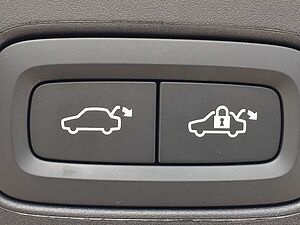 Volvo  V 90 T6 Plus Bright AWD Recharge Plug-In Hybrid 20' ALU,  Luftfahrwerk uvm.