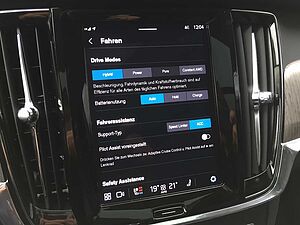 Volvo  V 90 T6 Plus Bright AWD Recharge Plug-In Hybrid 20' ALU,  Luftfahrwerk uvm.