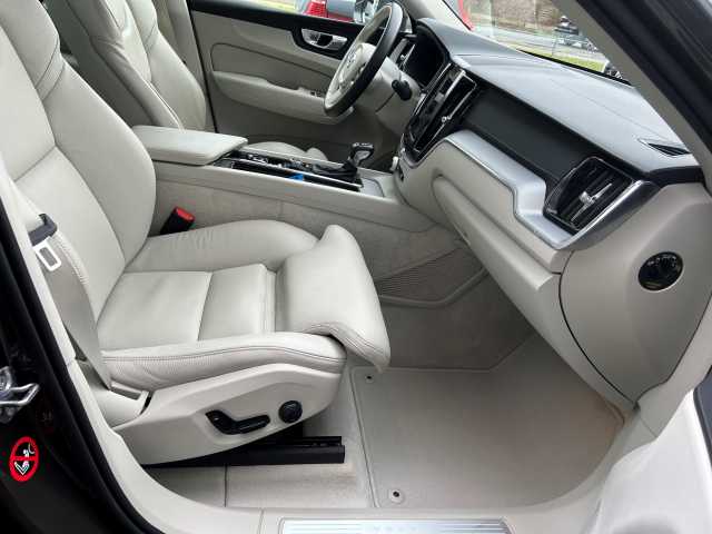 Volvo  T6 AWD Inscription PANO+HuD+360Kamera+LUFT