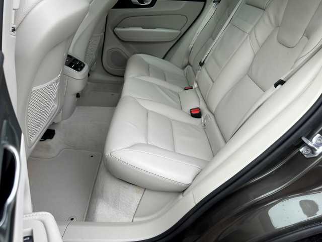 Volvo  T6 AWD Inscription PANO+HuD+360Kamera+LUFT