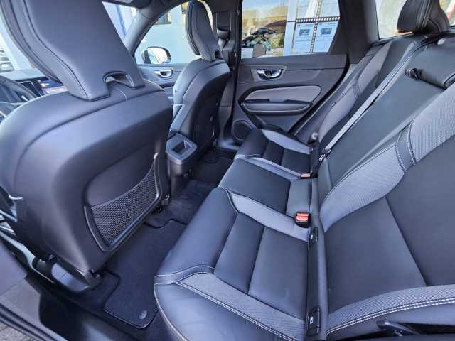 Volvo  B4 D Geartronic RDesign + H&K+Pano+