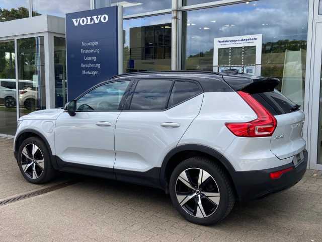 Volvo  R Design Recharge Plug-In Hybrid 2WD