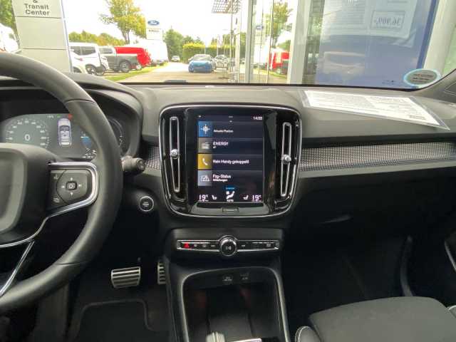 Volvo  R Design Recharge Plug-In Hybrid 2WD