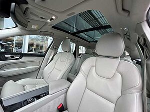 Volvo  T6 AWD Inscription PANO+HuD+360Kamera+LUFT